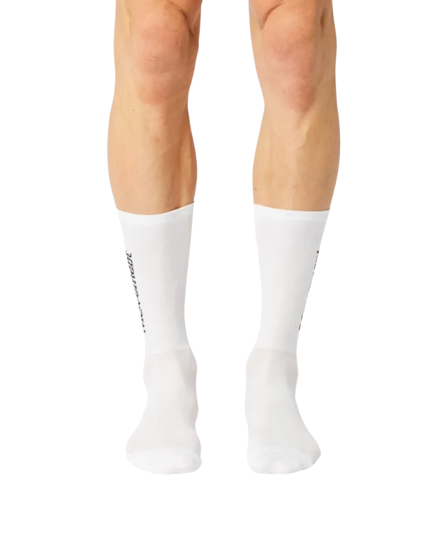 #Classic Movement Type Socks - White